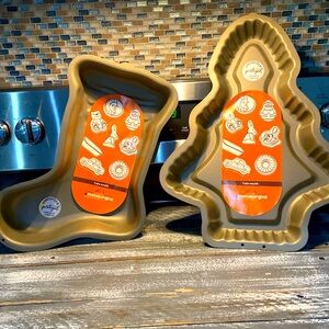 Christmas cake pans